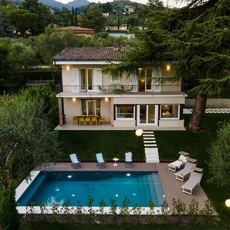 Villa Dei Lauri - Vista Con Piscina