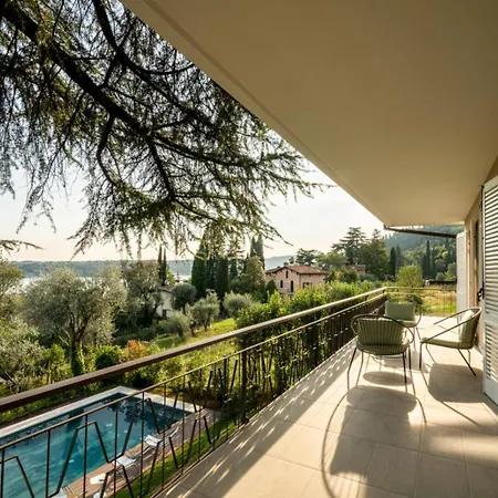 Dei Lauri - Vista Con Piscina Villa