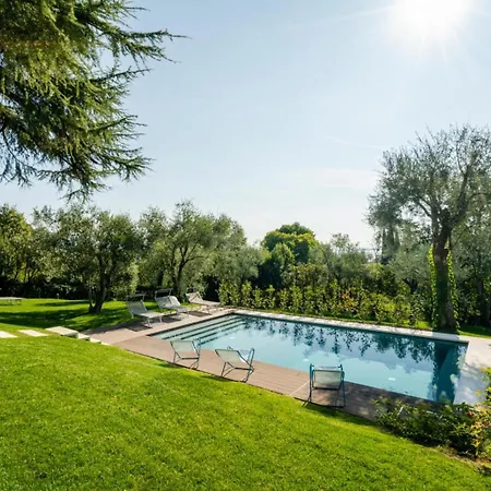 Dei Lauri - Vista Con Piscina Villa